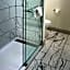 Quality Inn Creekside - Downtown Gatlinburg