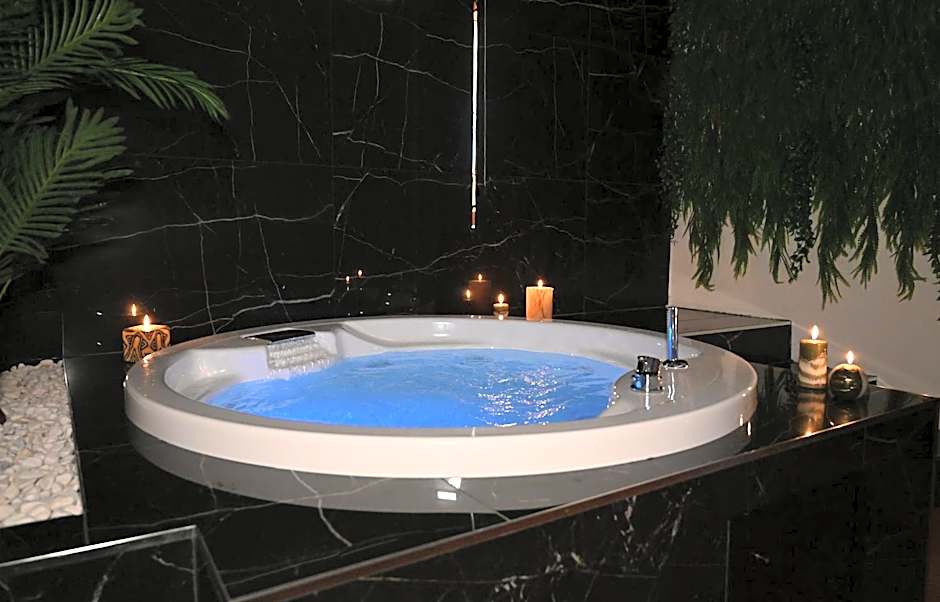 Palace Eight - Suites & Spa