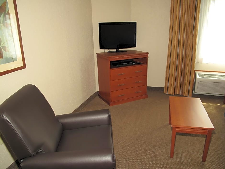 Candlewood Suites Elgin – Northwest Chicago, an IHG Hotel