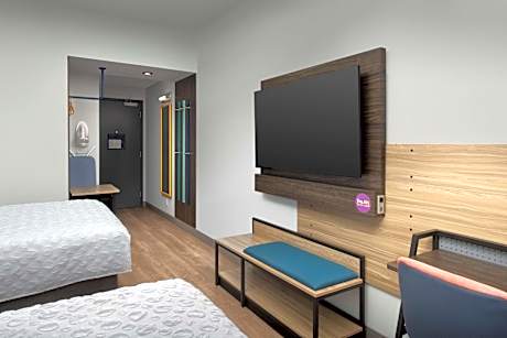 Queen Room with Two Queen Beds - Hearing Access