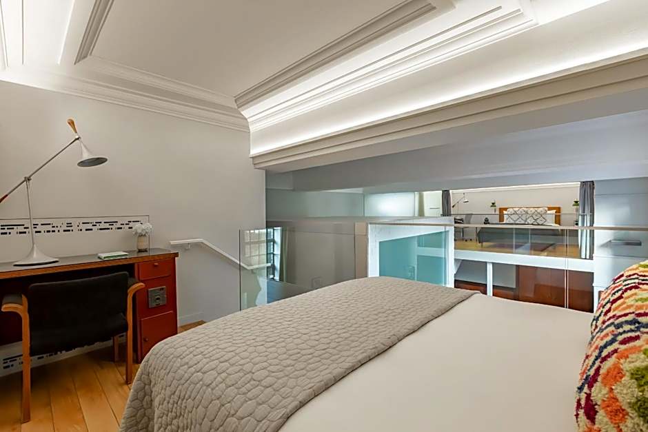 Town Hall Hotel & Apartments