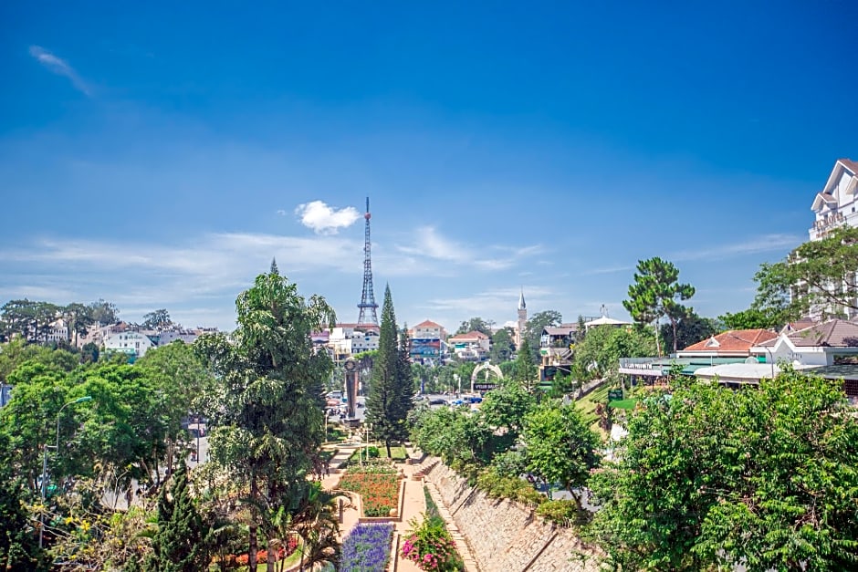 Nice Dream Dalat Hotel