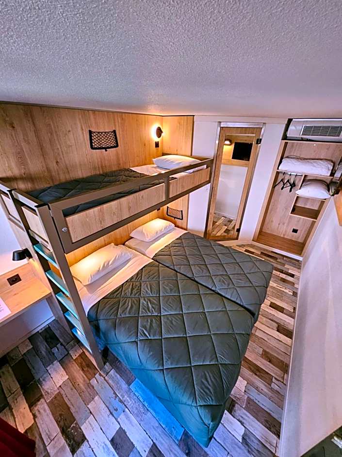 Photo 1 of 15 of Premiere Classe Saint Malo CHAMBRES RENOVEES