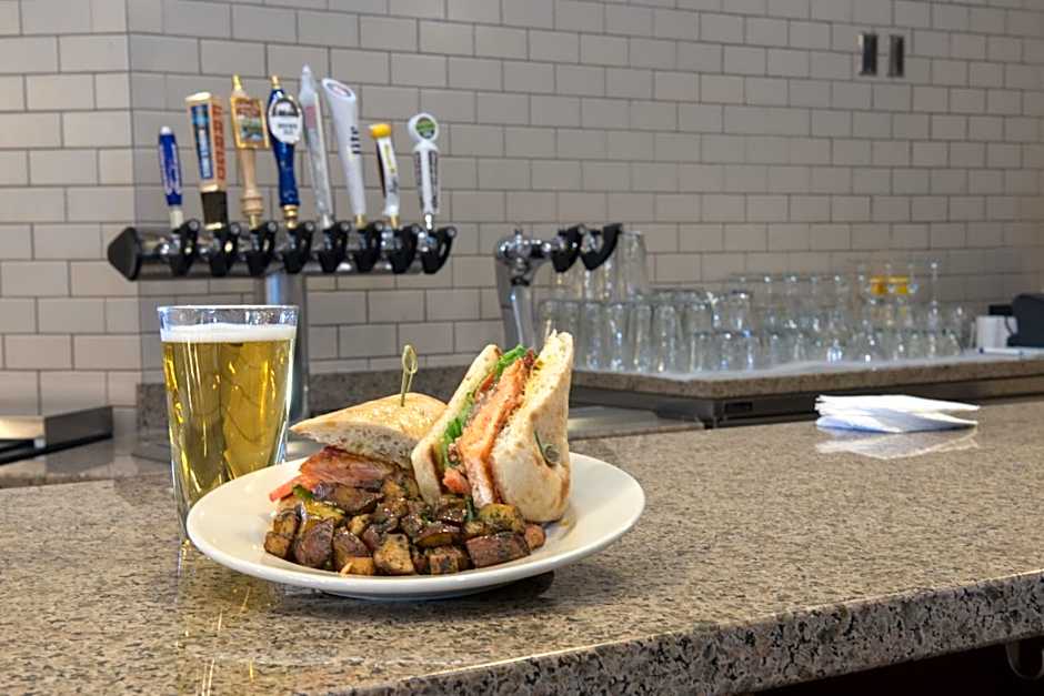 Holiday Inn Bismarck By IHG