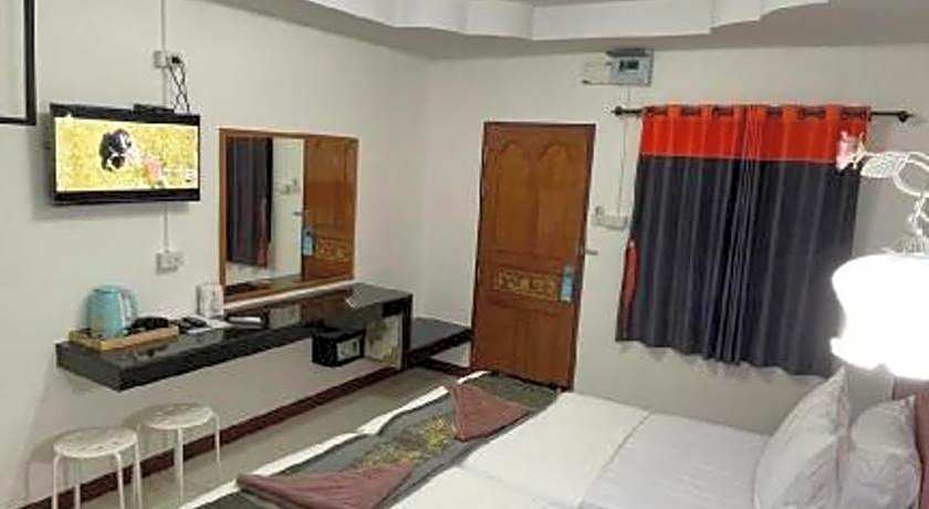 Jirawan Hotel