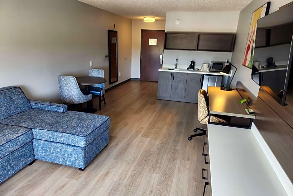 La Quinta Inn & Suites by Wyndham Warner Robins - Robins Afb