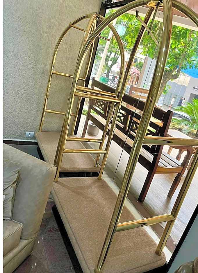 Flat Service Pitangueiras com Vista Mar