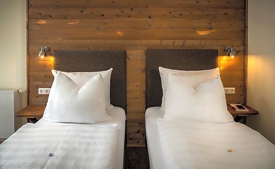 BODETALER BASECAMP LODGE - Boutique Lodge & Naturerlebnishotel