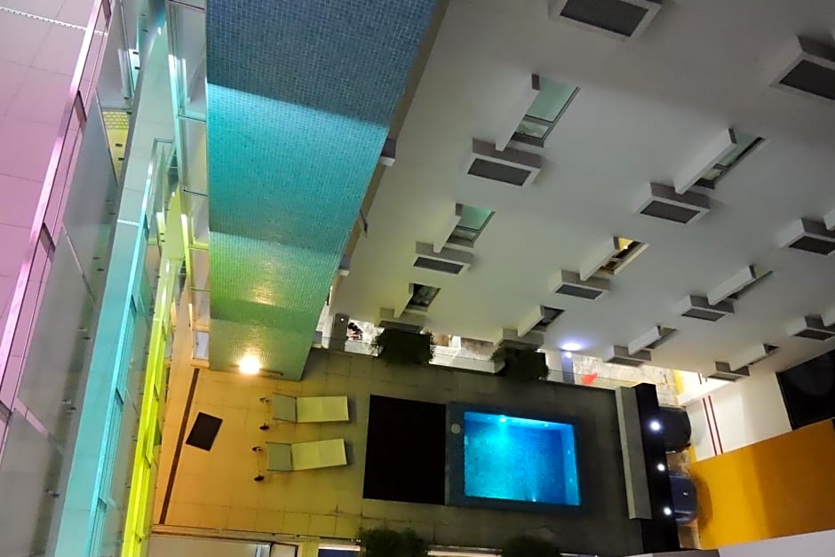 Nu Hotel