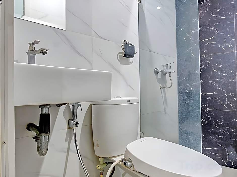 Collection O 90253 DHelomi