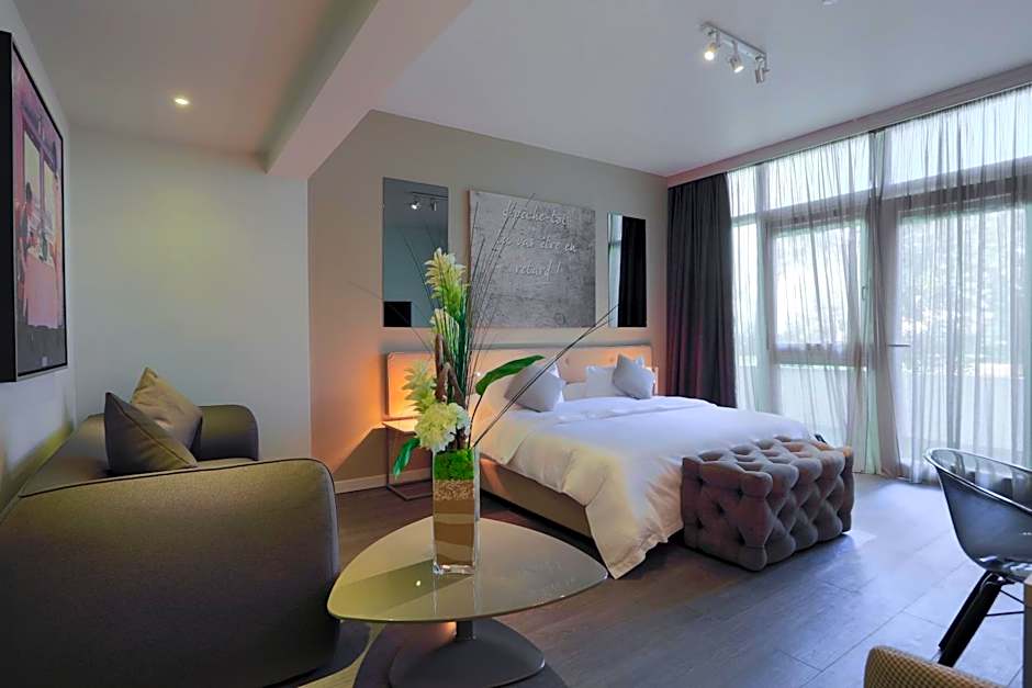 Chez Maman Hotel & Restaurant