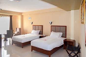 Hillside Plaza Hotel