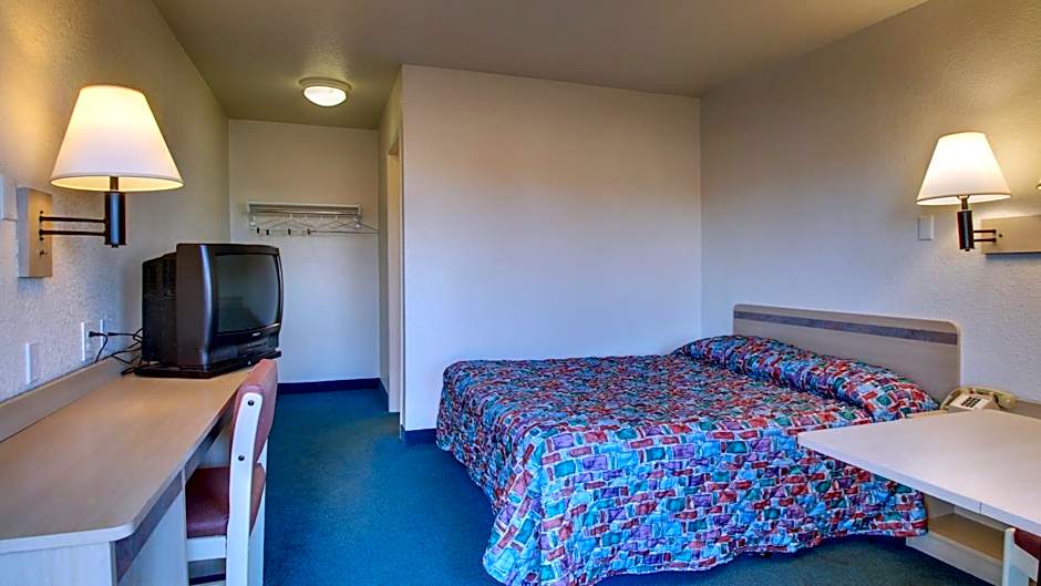 Motel 6-Owensboro, KY