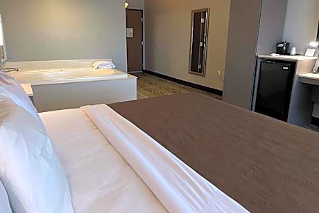 King Room - Mobility Access/Non-Smoking