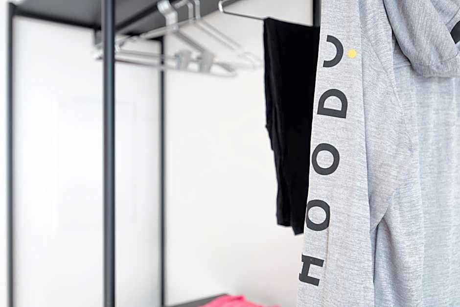 HOODY ACTIVE & HAPPINESS HOTEL