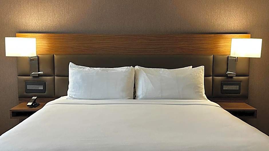 AC Hotel by Marriott San Jose Escazu