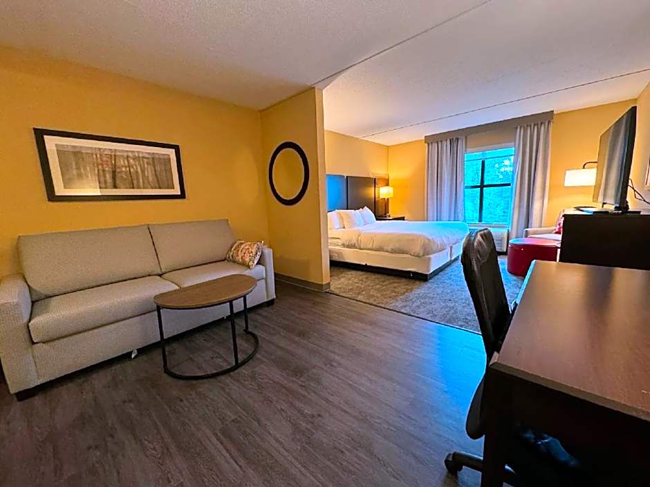 Comfort Inn & Suites Lexington Park near Pax River