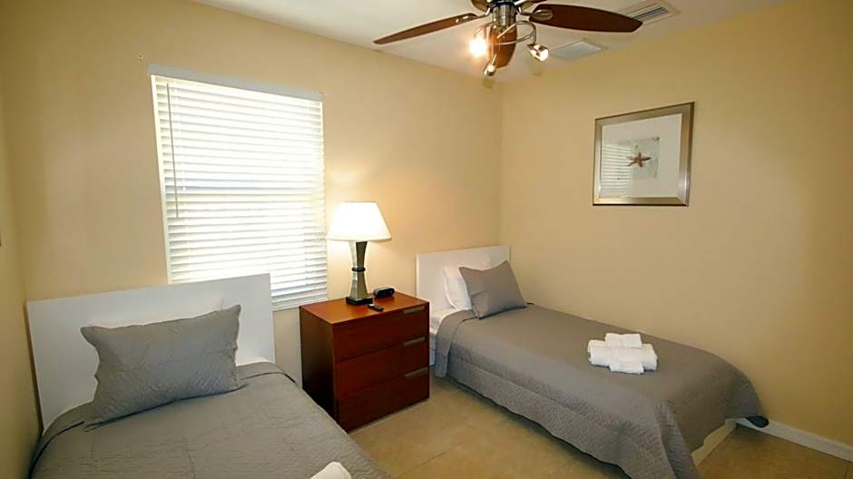 John's Pass Hotel - Fully Remote Check In