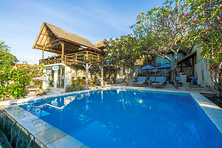 Ware Ware Surf Bungalow Lembongan