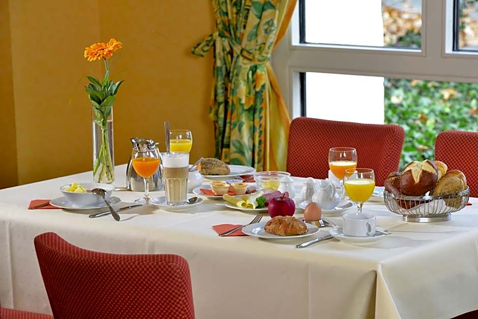 AMBER HOTEL Leonberg / Stuttgart