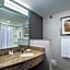 Courtyard by Marriott Republic Airport Long Island/Farmingdale