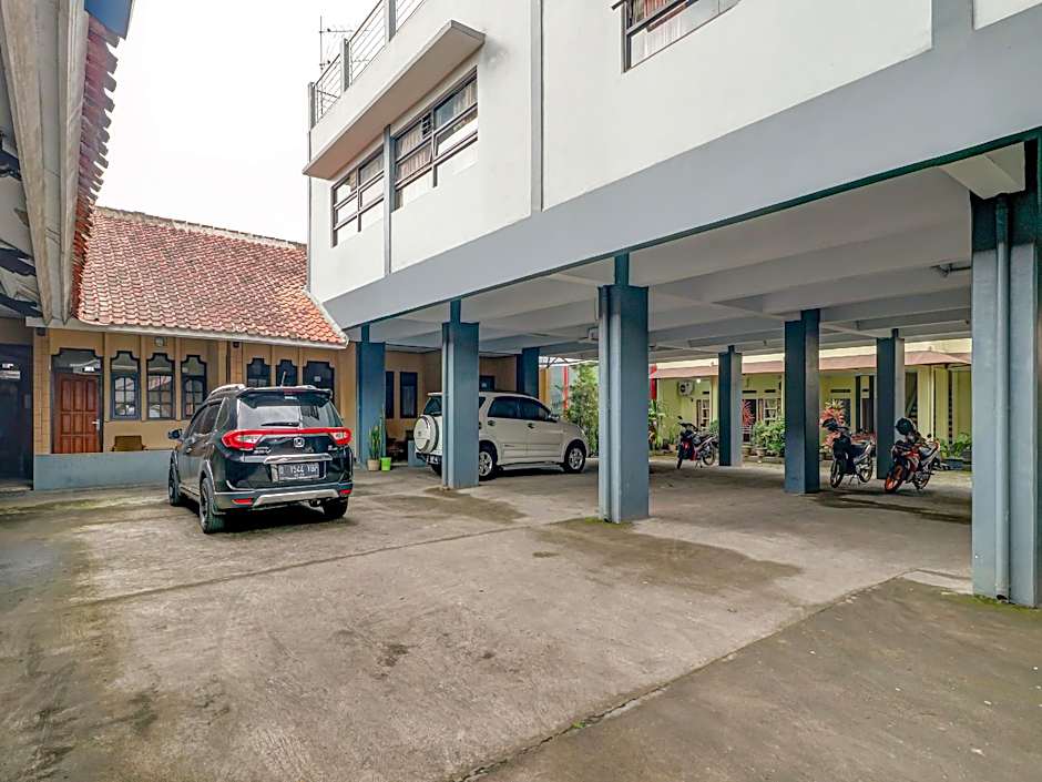 OYO 90912 Wisma Pkpn 1