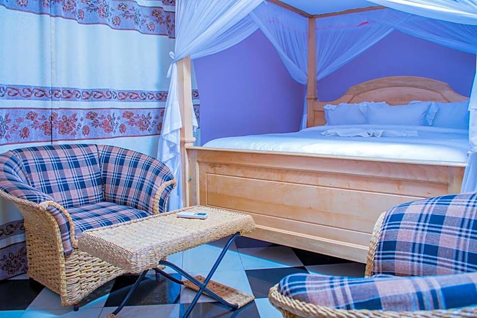 Mzunguu Safari Lodge