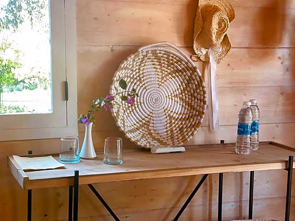 La Vie En Rose - Horses & Dogs House