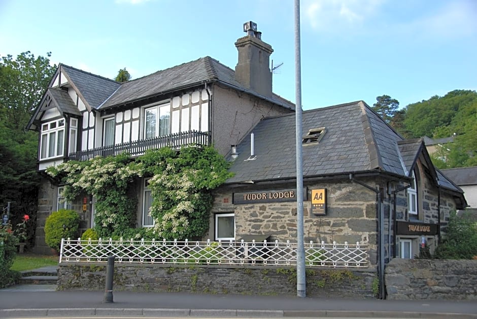 Tudor Lodge