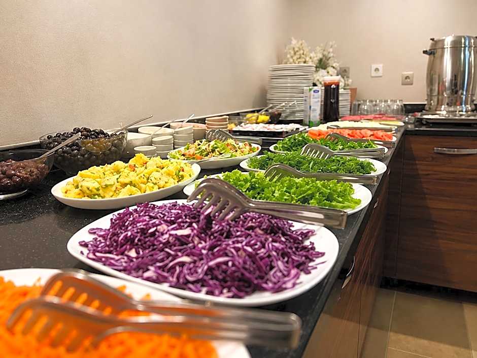 HOTEL REAL LİFE