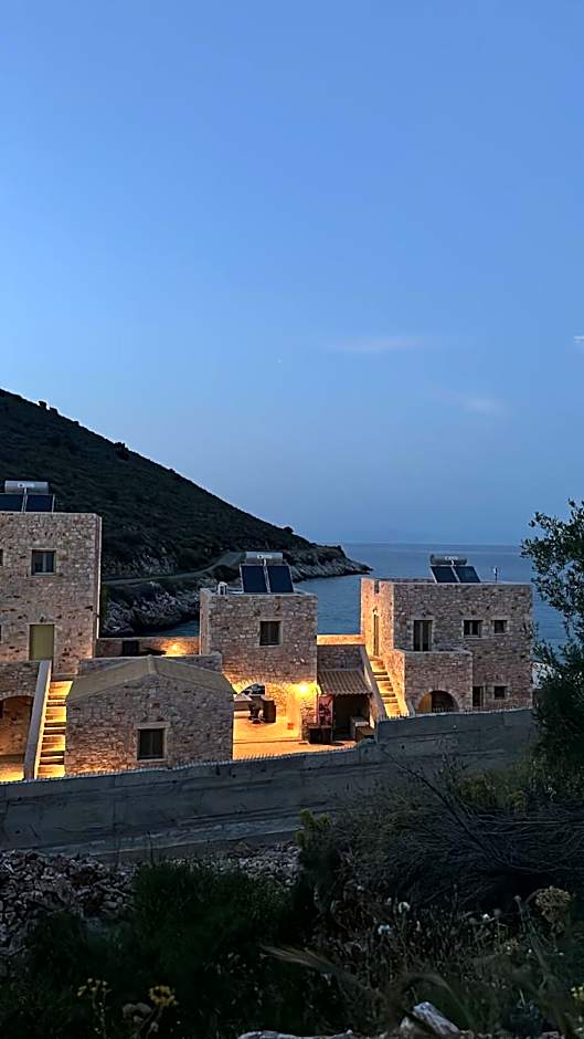 Arapis Rooms & Suites