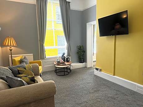 Luxury King Suite