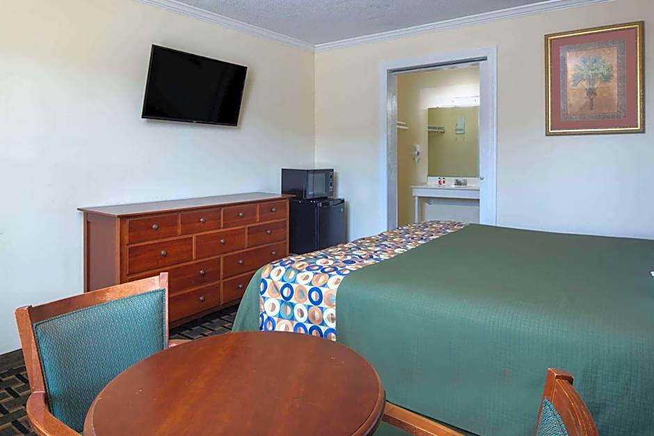 Travelodge by Wyndham Orangeburg