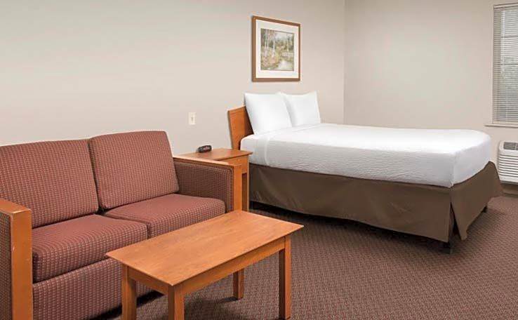 WoodSpring Suites Holland - Grand Rapids