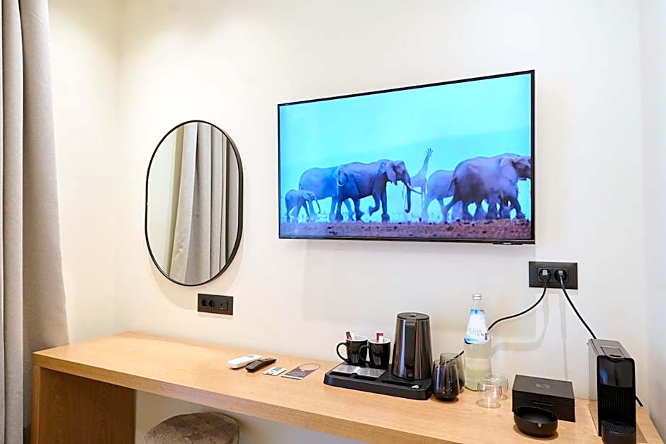 Monarco Executive Rooms