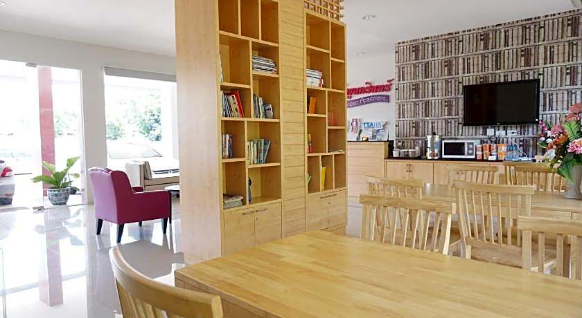 Chompu Nakarin Apartment