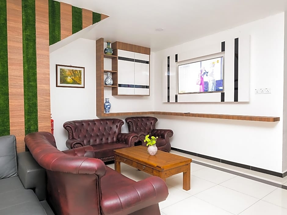 OYO 718 Mr J Hotel Wakaf Che Yeh 1