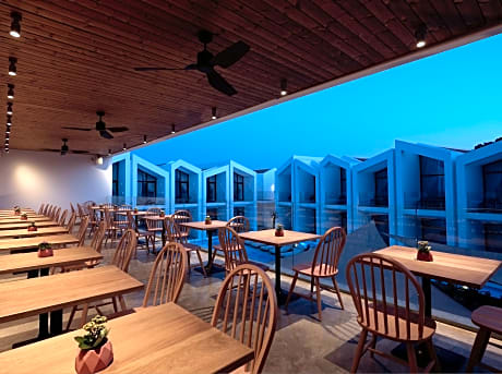 Cavo Vezal - Adults Only