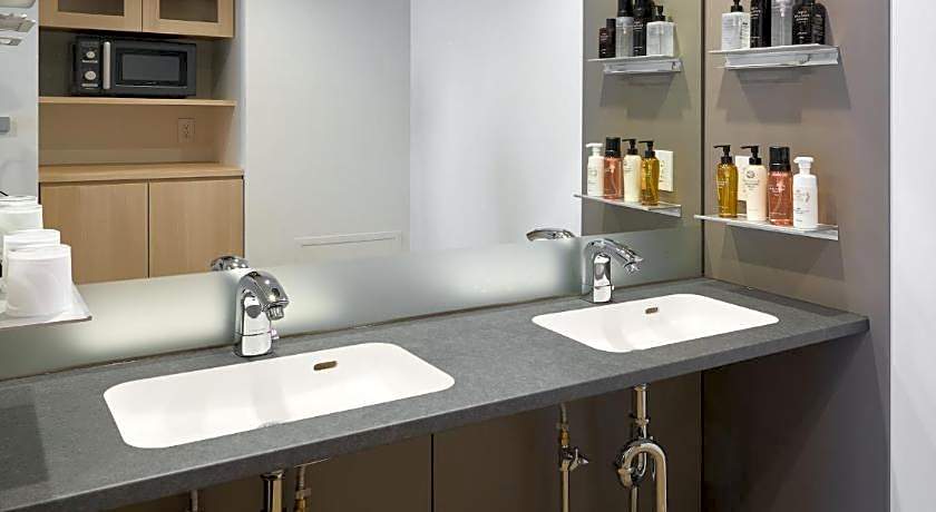 Shinjuku City Hotel N.U.T.S Tokyo