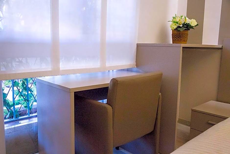 CHEZROMYK the Kosher B&B