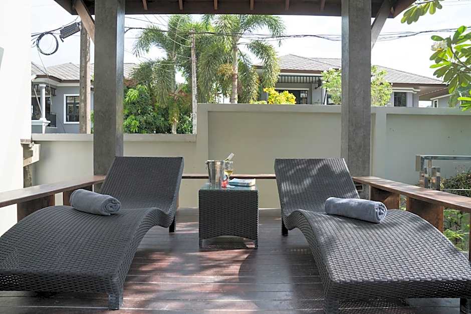 Narintara Private Pool Villas - Free Tuk-Tuk Service to the Beach!