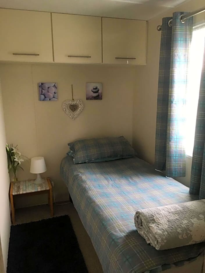 Marshlands Lakeside Nature Retreat