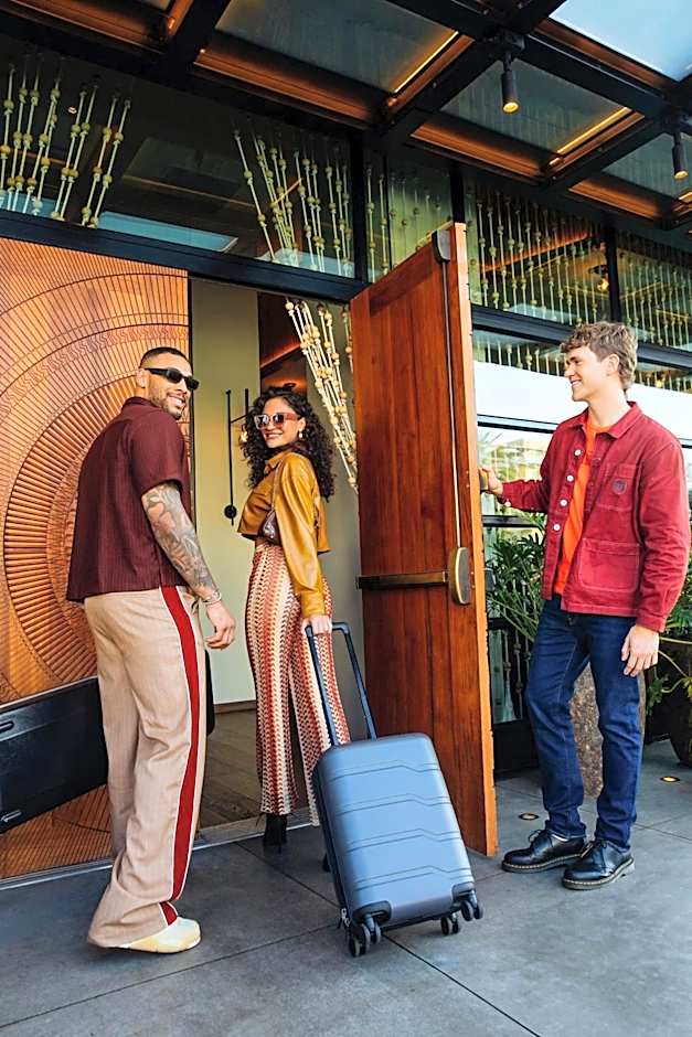 Hollywood Volume, a Tribute Portfolio Hotel