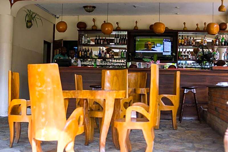 Coconut Grove Regency Hotel