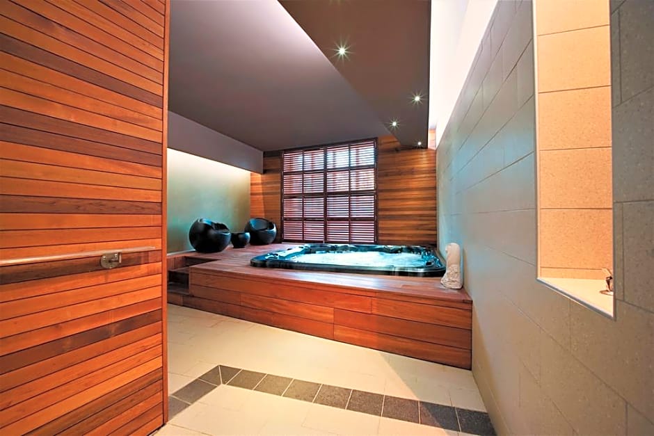 Clos de Vallombreuse, The Originals Relais (Relais du Silence)