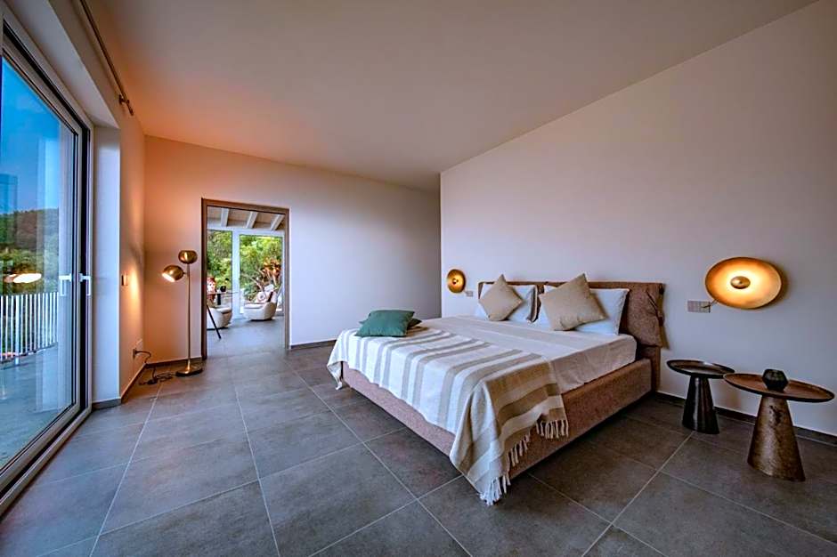 Photo 1 of 13 of Executive Suite