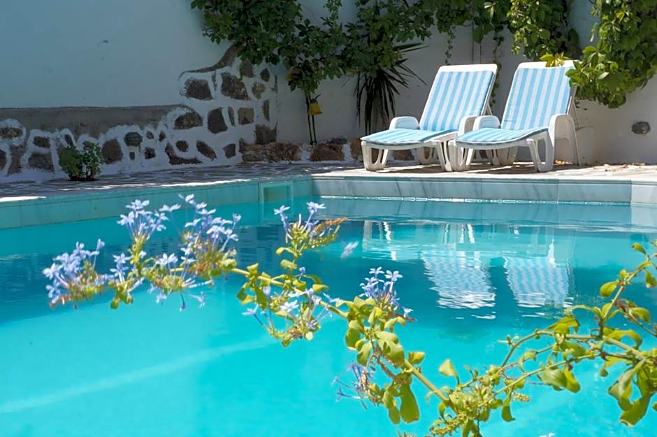 Captain's House Hotel