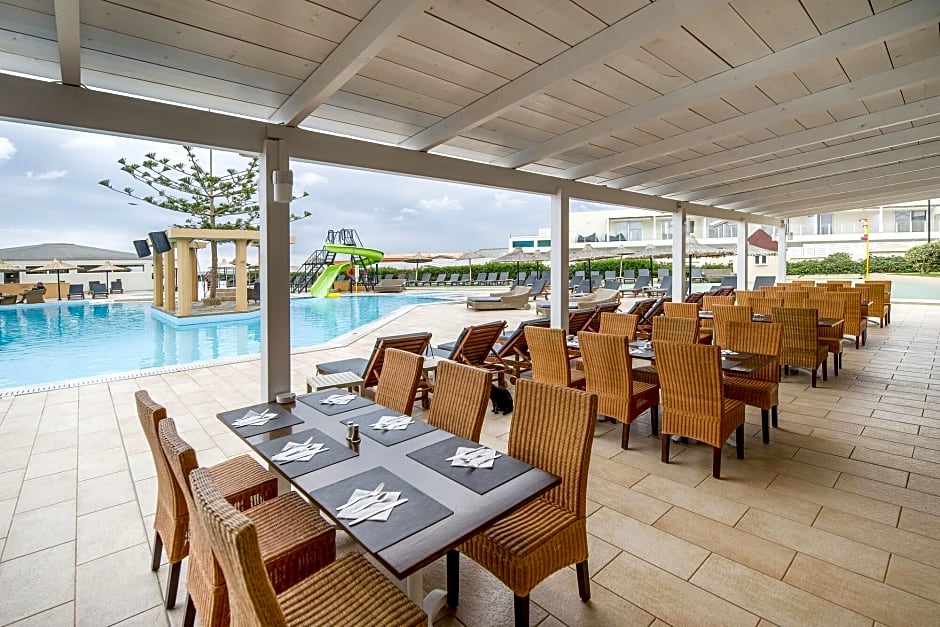 SENSEANA Sea Side Resort & Aquadventure