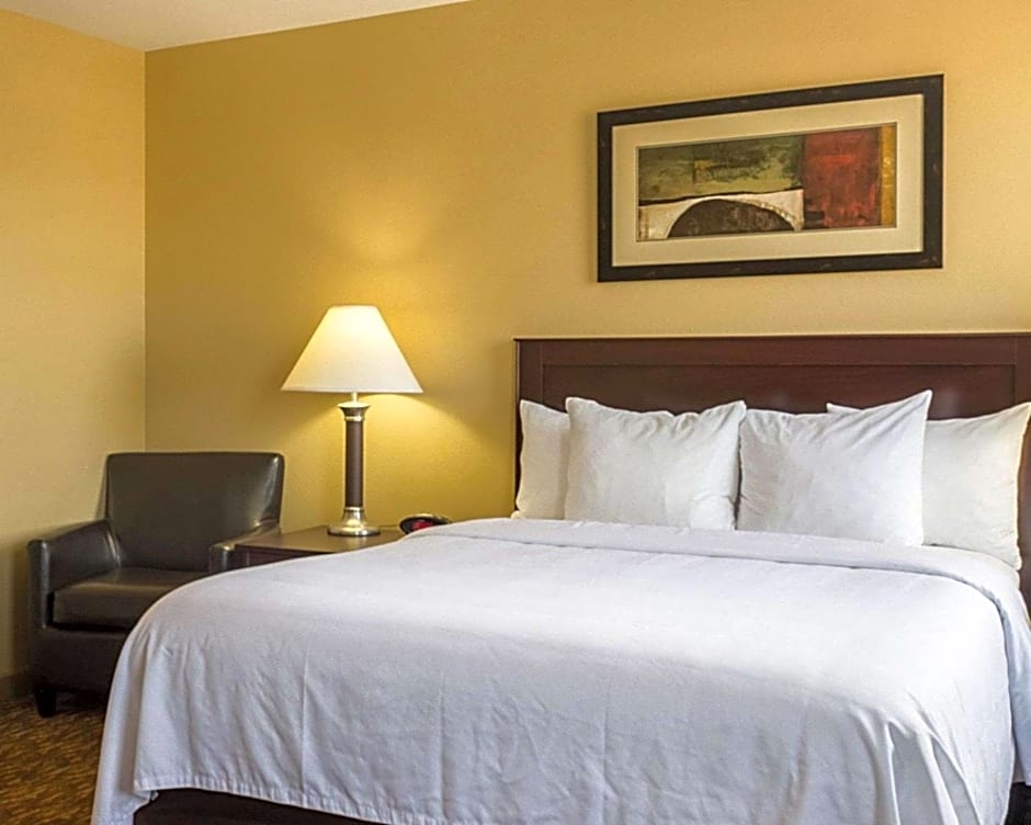Mainstay Suites Minot