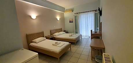 Triple Room with Sea View